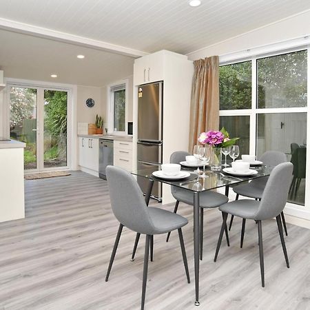 Albemarle Villa - Christchurch Holiday Homes Luaran gambar